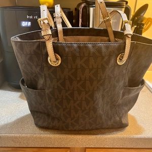 Michael kors handbag
